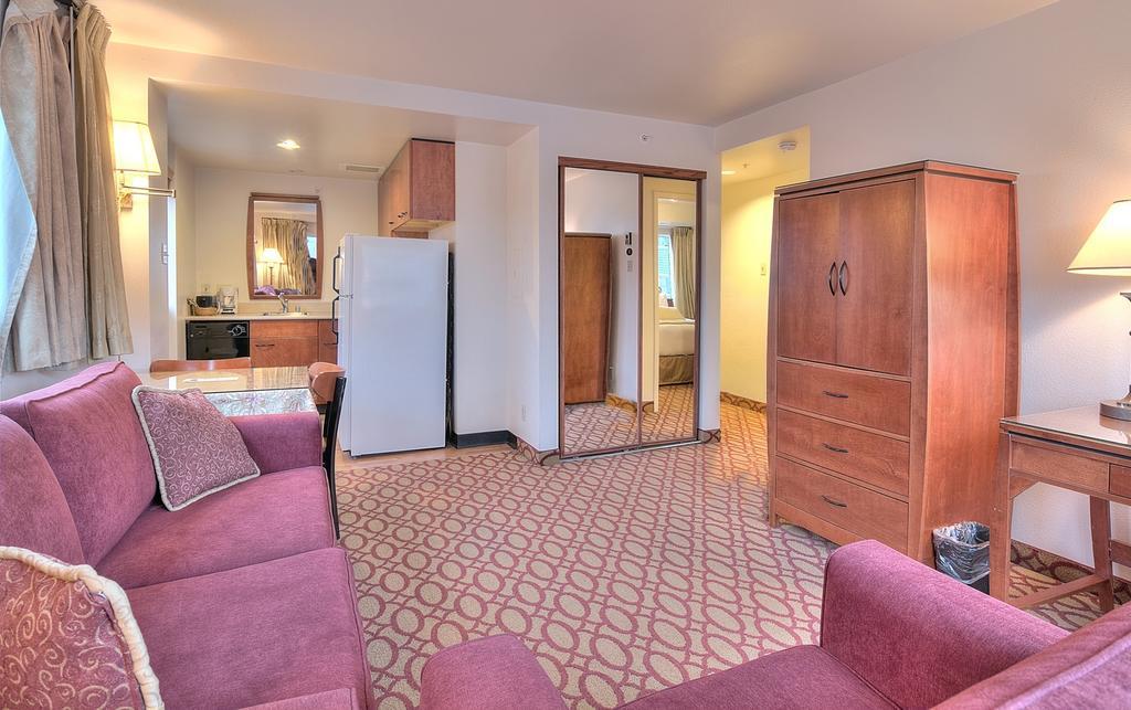 Anchorage Grand Hotel Стая снимка